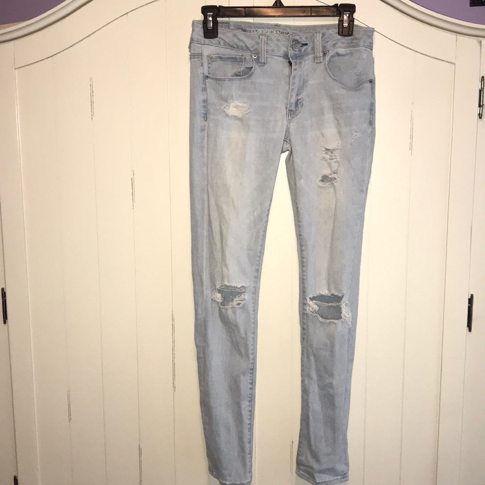 Ripped super stretchy skinny jeans
